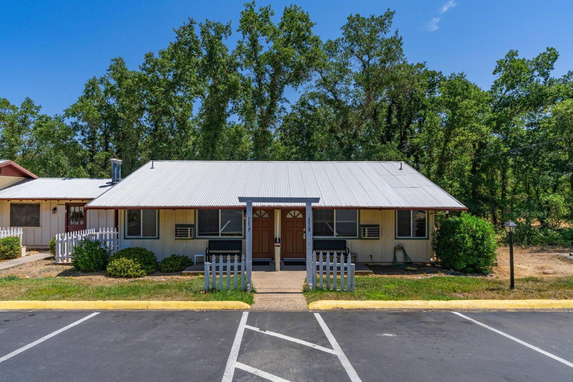 Quality Inn & Suites Jackson Exterior photo