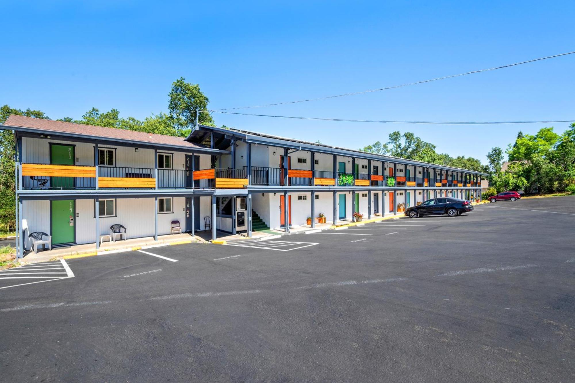 Quality Inn & Suites Jackson Exterior photo